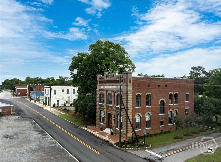 Property Photo:  103-121 W South Central Avenue  GA 31087 