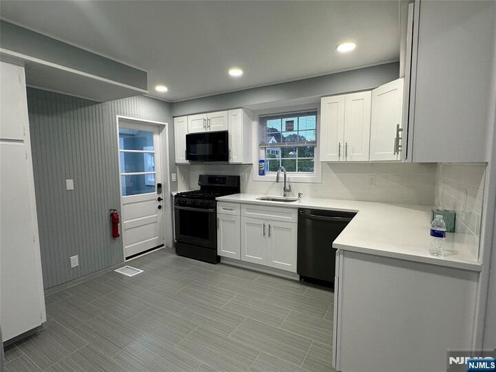 Property Photo:  207 Grand Street  NJ 07646 