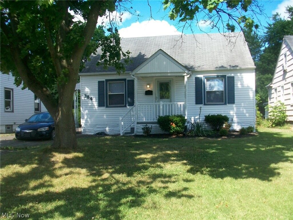 Property Photo:  384 Meadowbrook Avenue SE  OH 44483 