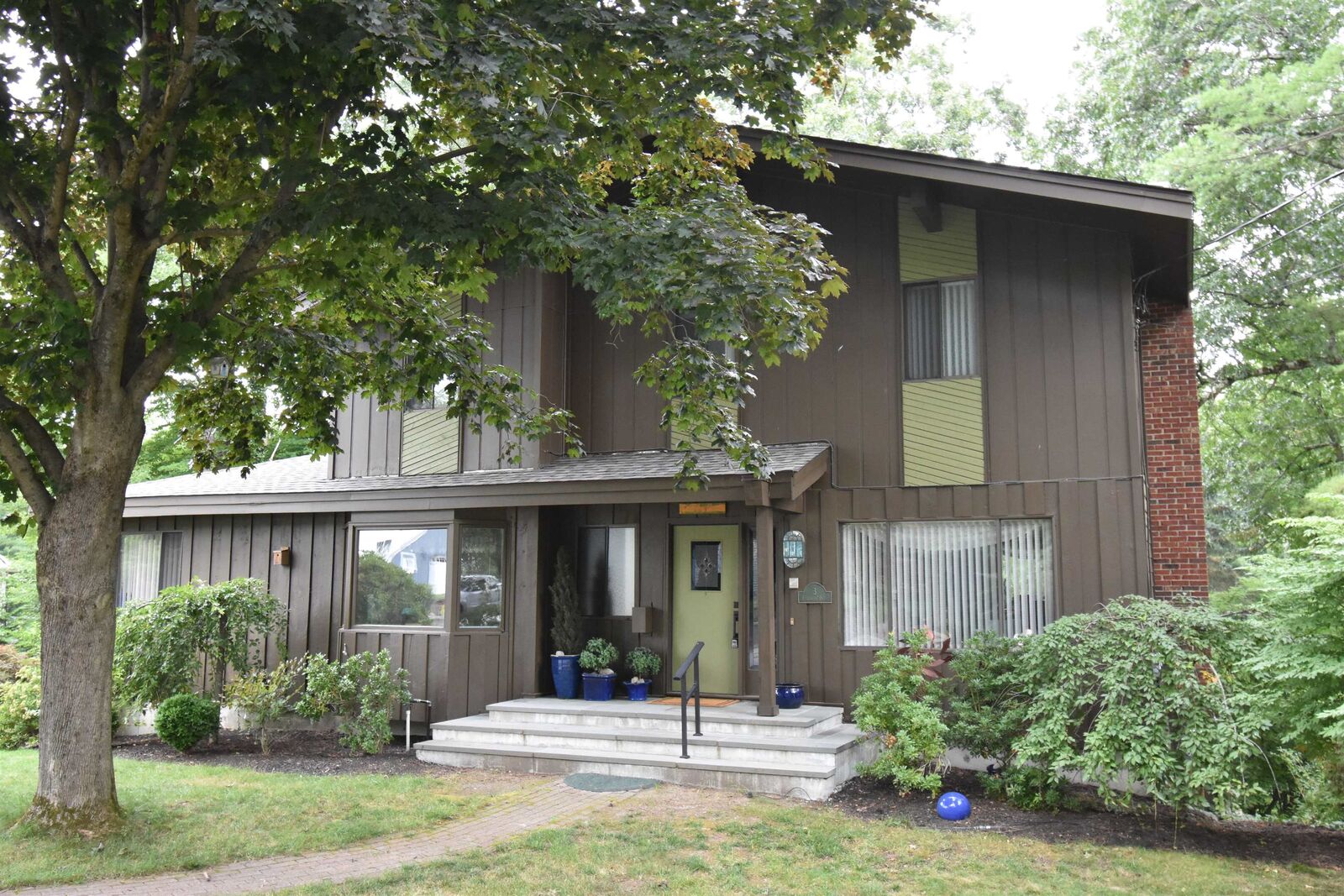 Property Photo:  3 Eastbrook Drive  NH 03060 