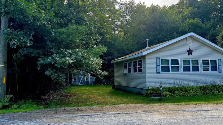 Property Photo:  