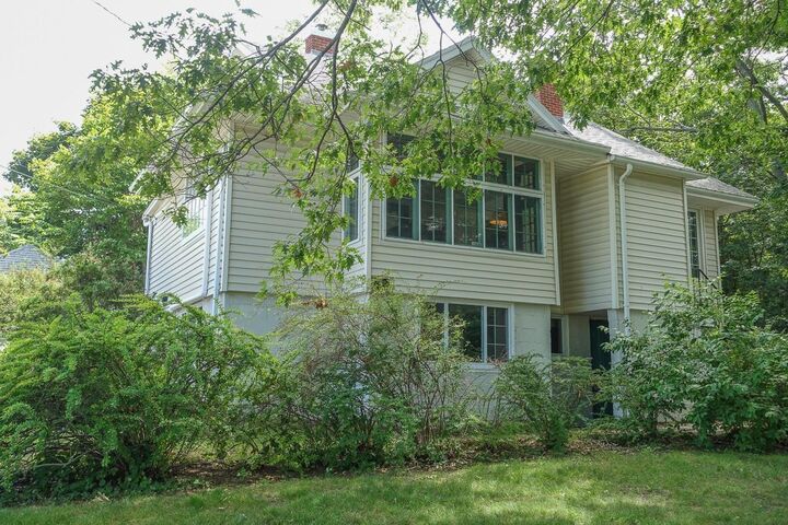 39 Oakdene Avenue — photo 1