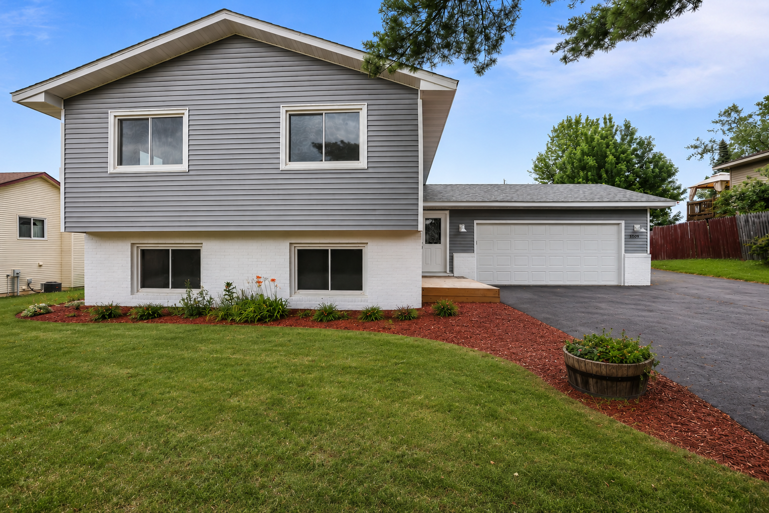 Property Photo:  1599 Lancaster Lane  MN 55122 