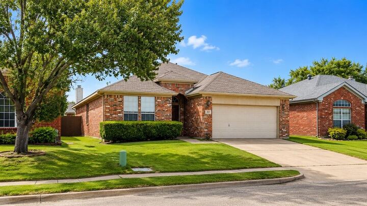 Property Photo: 13521 Ponderosa Ranch Road TX 76262