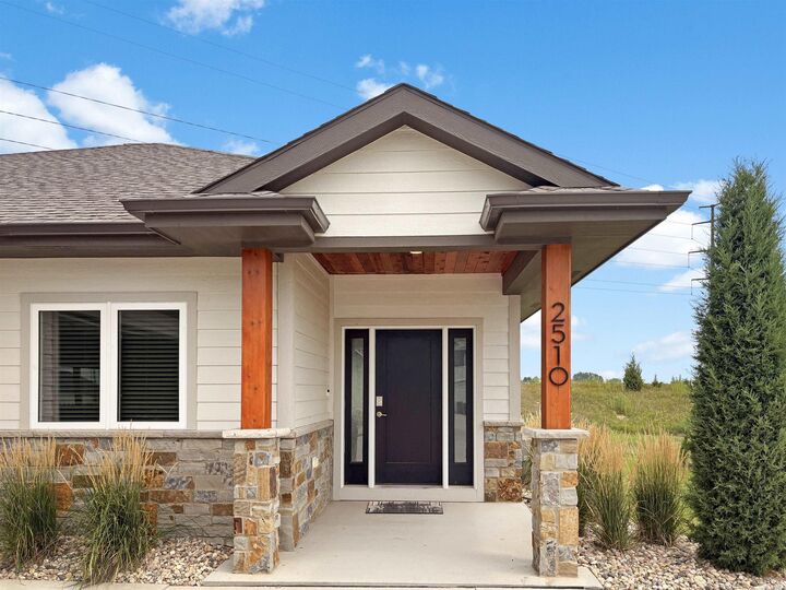 Property Photo:  2510 Glen Ellen Rd  IA 51106 
