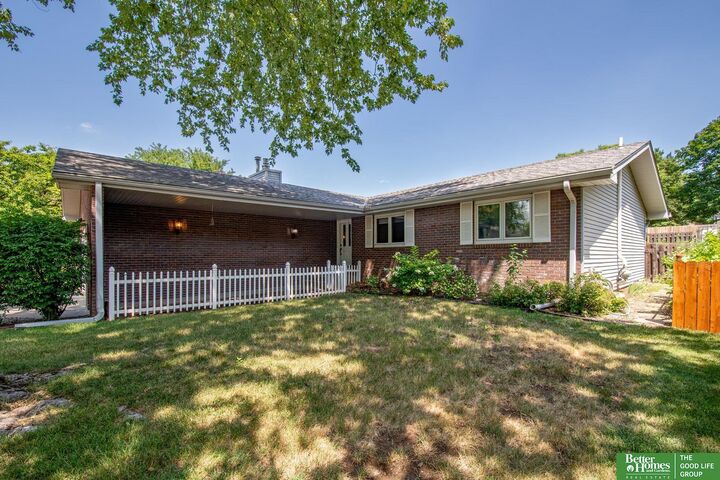 Property Photo: 5120 S 32 Street NE 68516