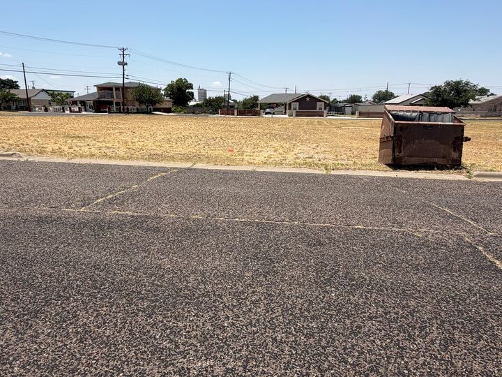 Property Photo:  1006 Wink Ave  TX 79761 
