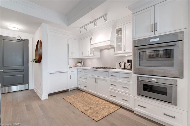 Property Photo:  2060 Lakeshore Road 1102  ON L7R 0G2 