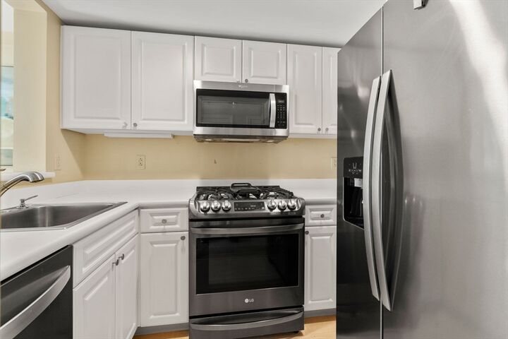 Property Photo: 1 Nassau St 1002 MA 02111
