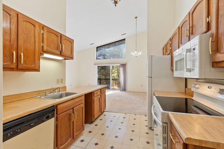 Property Photo:  181 Littleton Rd 420  MA 01824 