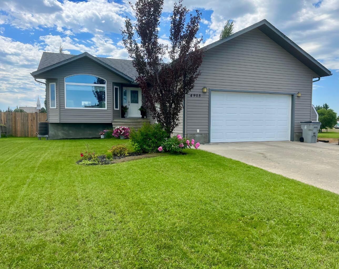 Property Photo: 4905 5 Avenue AB T0B 0V0