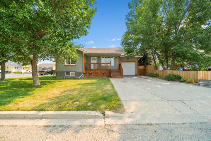 4129 55 Street — photo 1