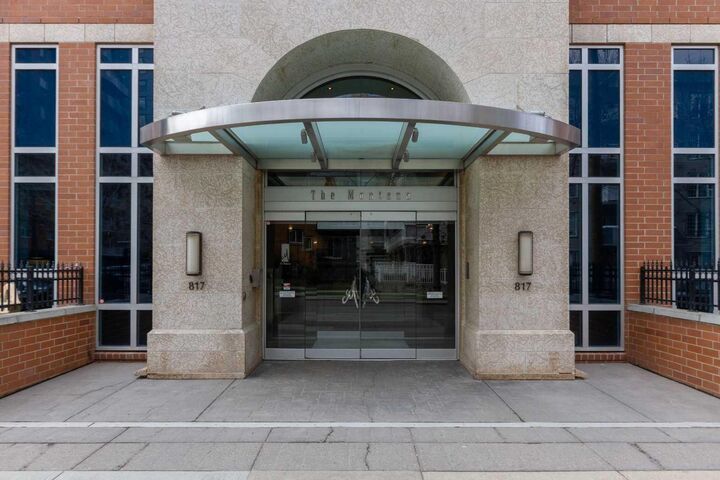 Property Photo: 817 15 Avenue SW 302 AB T2R 0H8