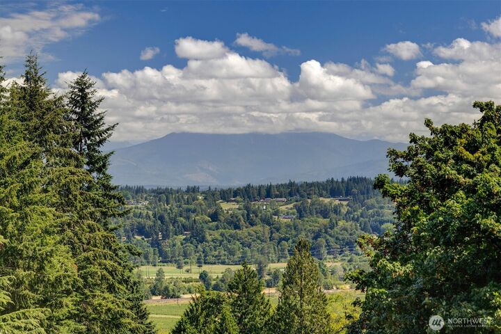 Property Photo: 3318 Glacier Peak Avenue WA 98208