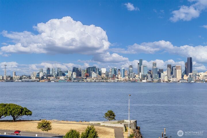 Property Photo:  1221  Harbor Avenue SW 402-3  WA 98116 