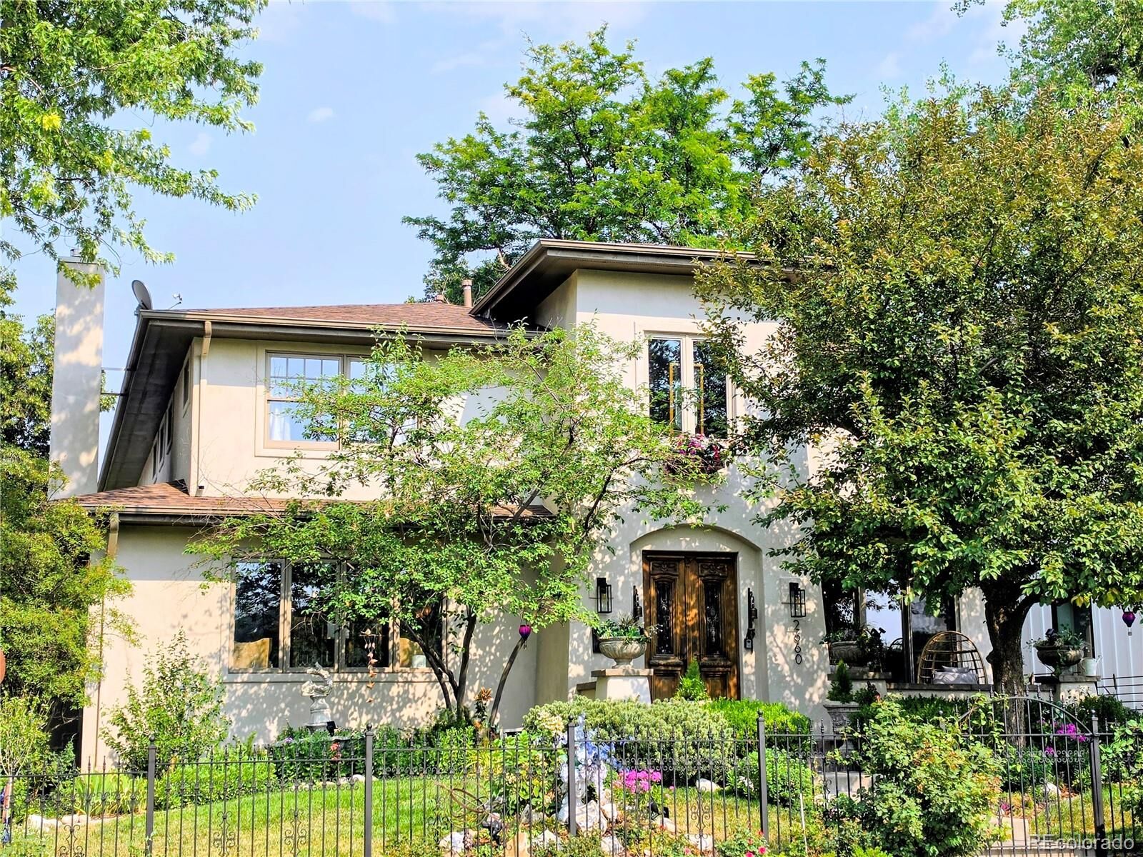 Property Photo:  2660 S Steele Street  CO 80210 