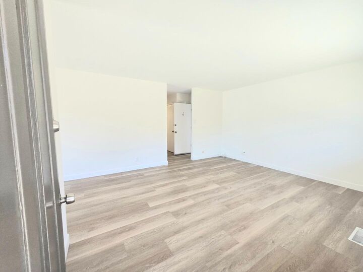 Property Photo: 910 Academy Avenue CA 94002