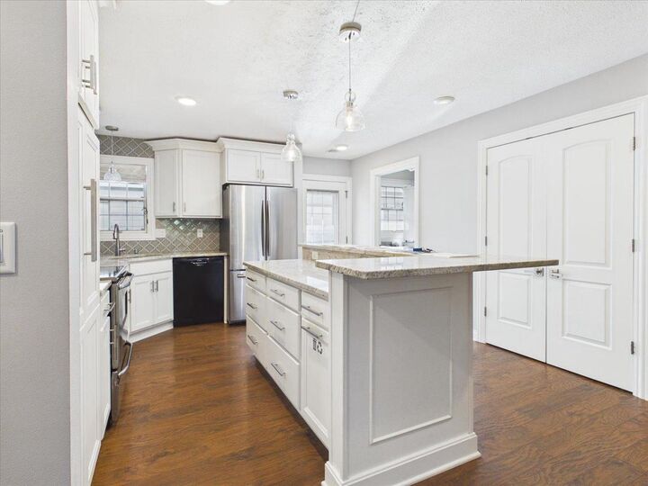 Property Photo:  5383 Mariners Cove Drive 405  WI 53704 