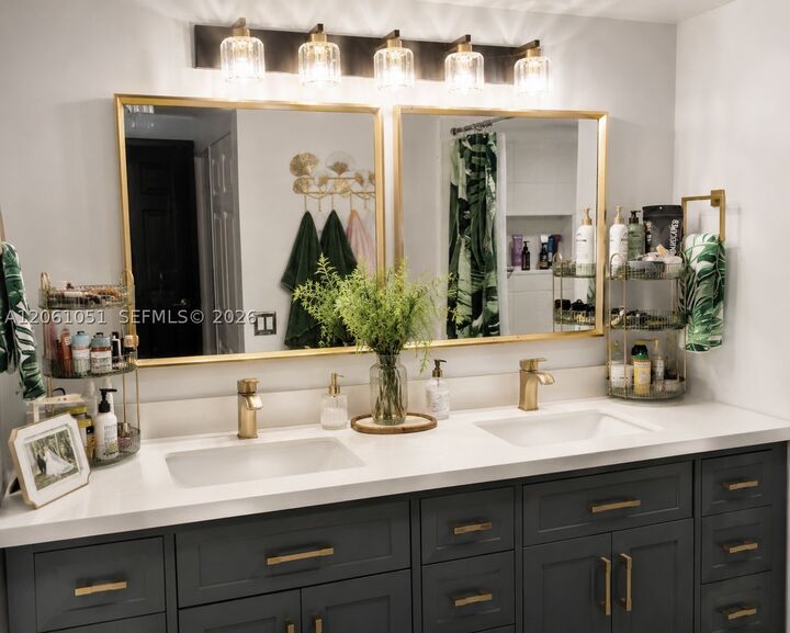 Property Photo: 1213 SW 120th Way FL 33325
