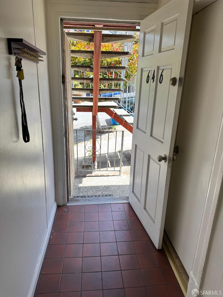 Property Photo: 646-648 Madrid Street CA 94112