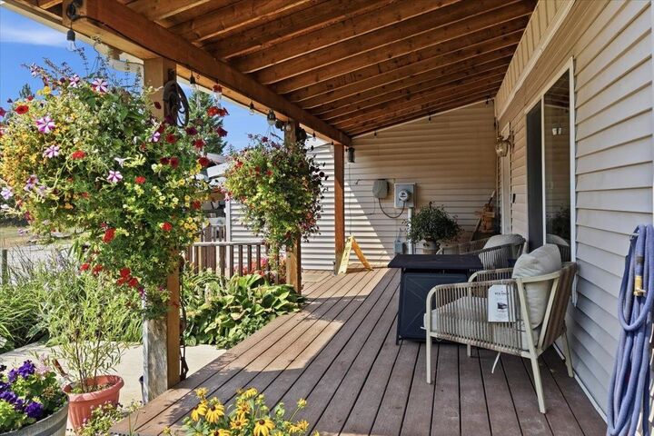 Property Photo:  892 Driskill Rd  WA 99156 