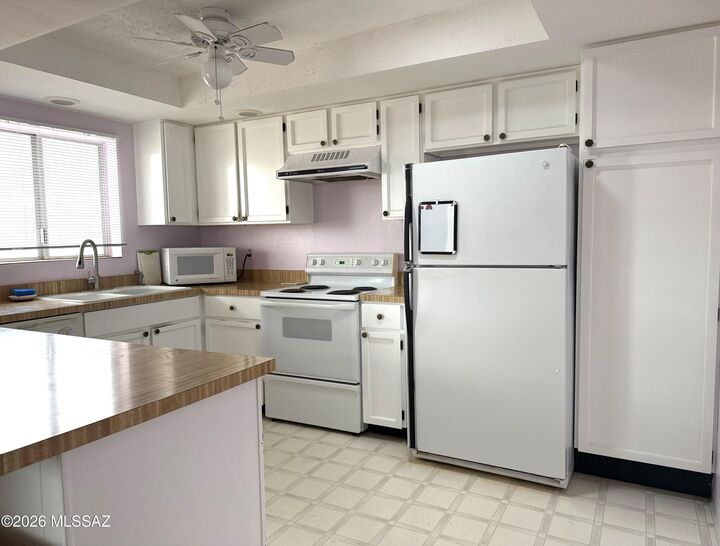 Property Photo:  2091 S Santa Carla Drive  AZ 85614 