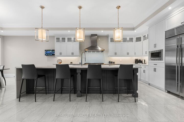 Property Photo: 105 Perryman Court 19 ON N0B 1H0