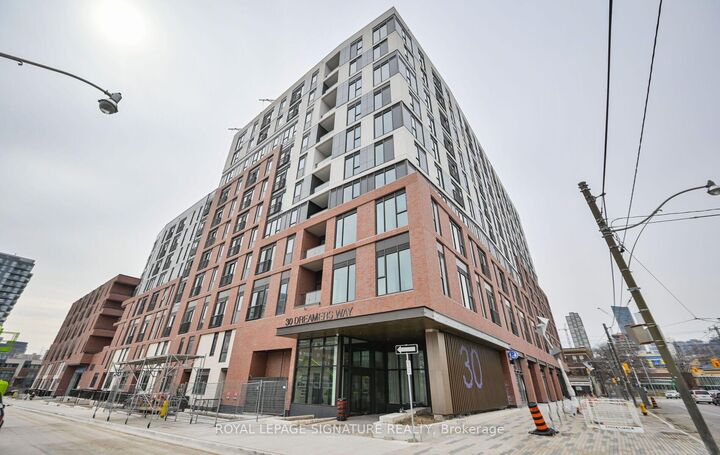 Property Photo: 30 Dreamers Way 825 ON M5A 0Y7