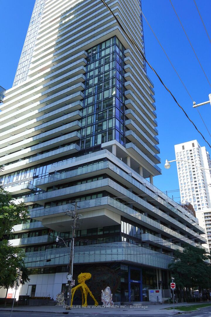 161 Roehampton Avenue 233 — photo 1