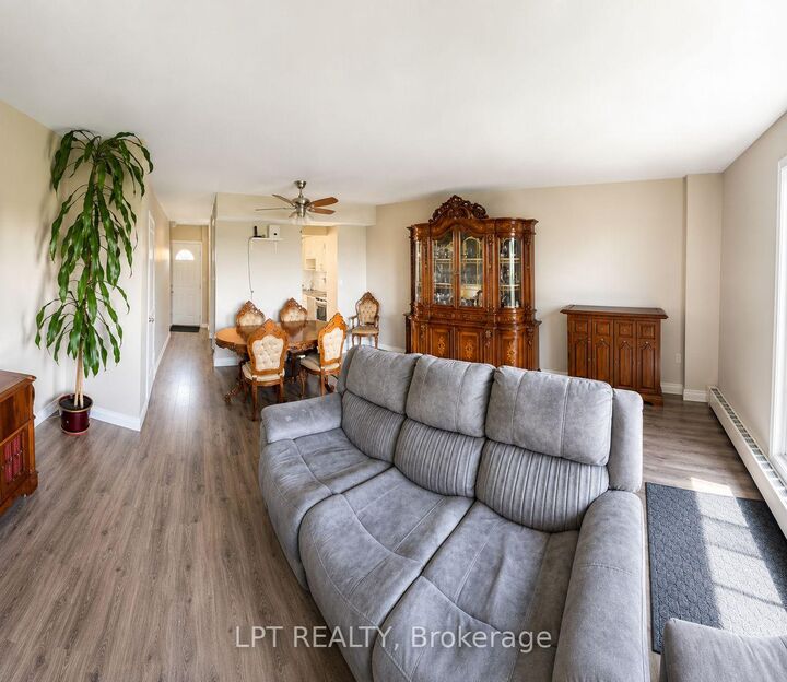 Property Photo:  350 Quigley Road 512  ON L8K 5N2 