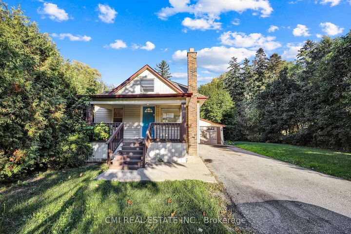 Property Photo:  153 Clarence Street  ON L4L 1L4 