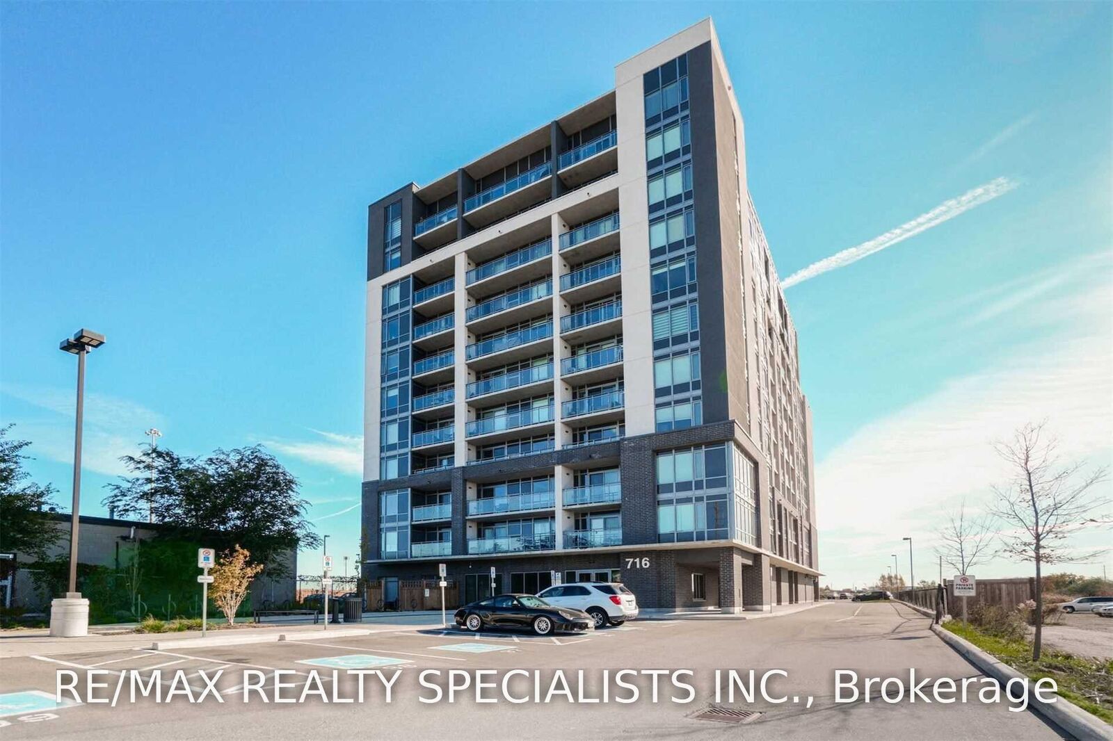 Property Photo:  716 Main Street E 702  ON L9T 9L9 