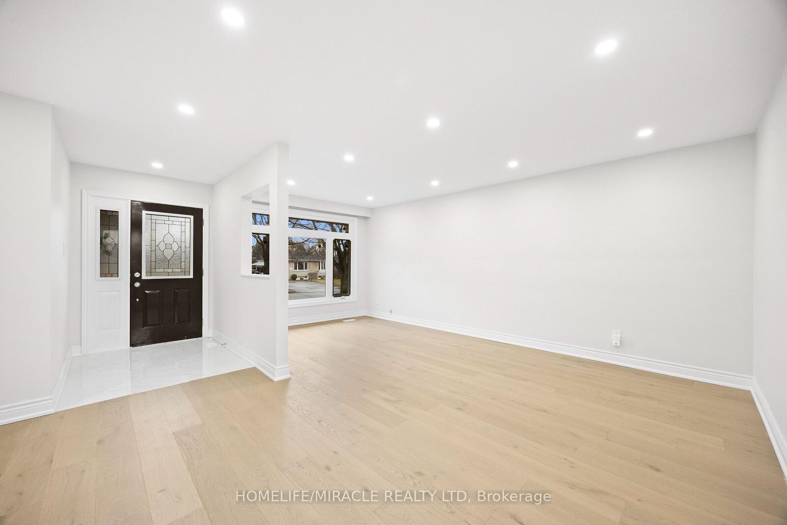 Property Photo: 46 Flintwick Drive ON M1P 4G9