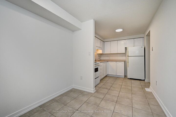 Property Photo: 16 Hartley Court ON N1R 8J4