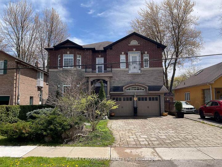 Property Photo:  129 Lakeland Crescent  ON L4E 3A1 