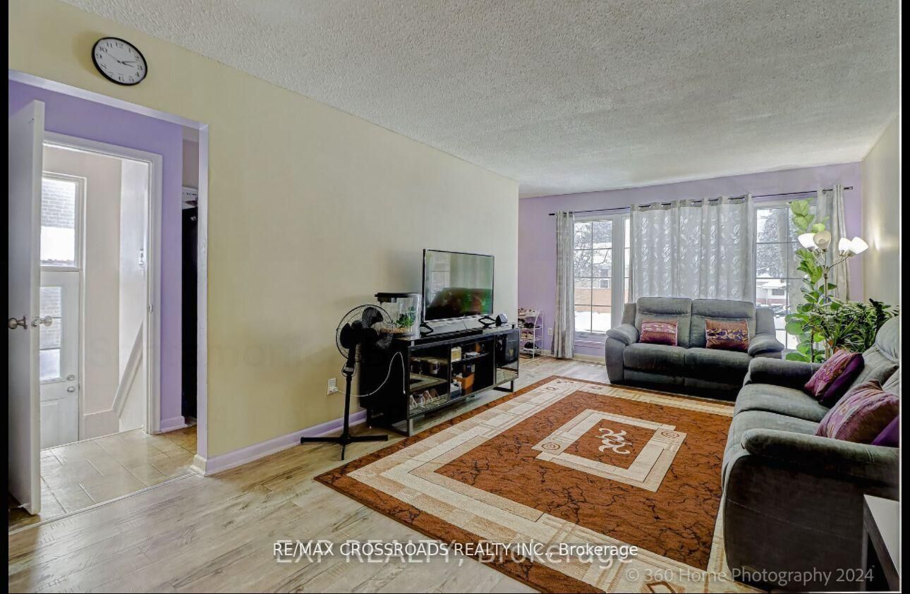 Property Photo:  51 Santamonica Boulevard S  ON M1L 4H3 