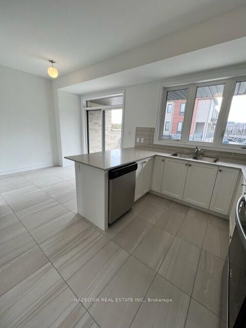 Property Photo:  17 Haydock Way  ON L1N 0M6 
