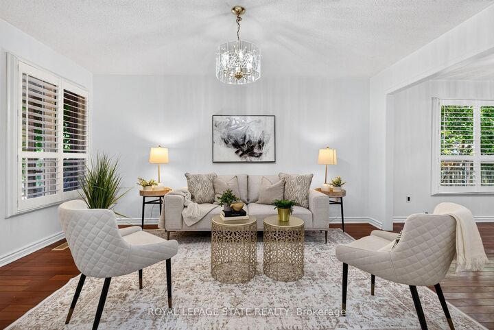 Property Photo: 3631 Cherrington Crescent ON L5L 5C6