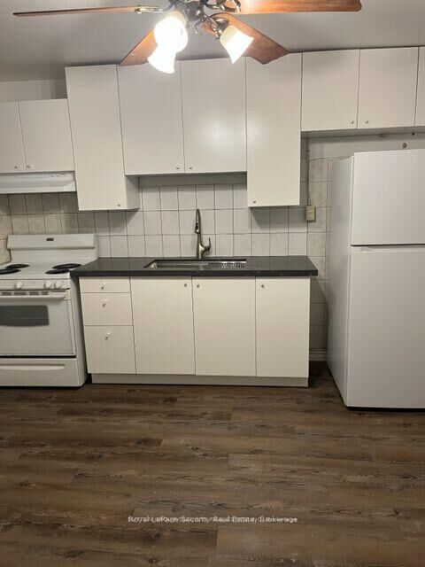 Property Photo:  1746A Eglinton Avenue W 2  ON M6E 2H6 