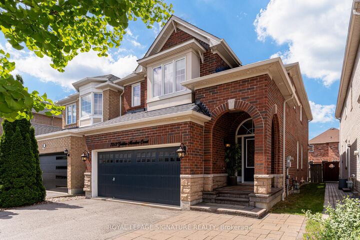 Property Photo: 7312 Golden Meadow Court ON L5W 0B8