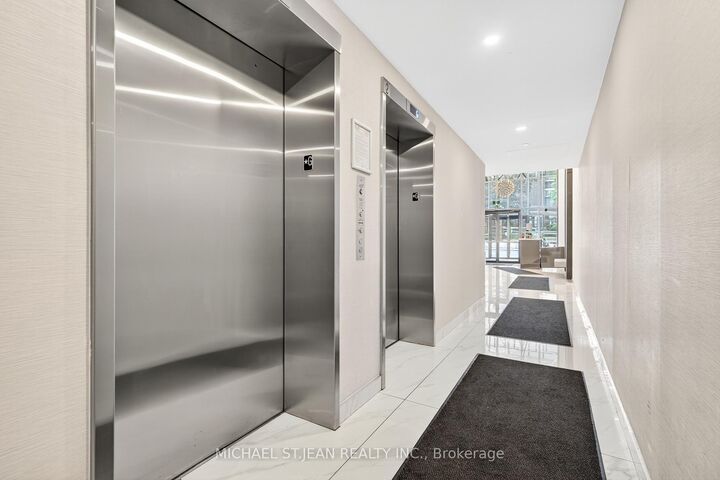 Property Photo:  15 Queen Street S 1302  ON L8P 0C6 