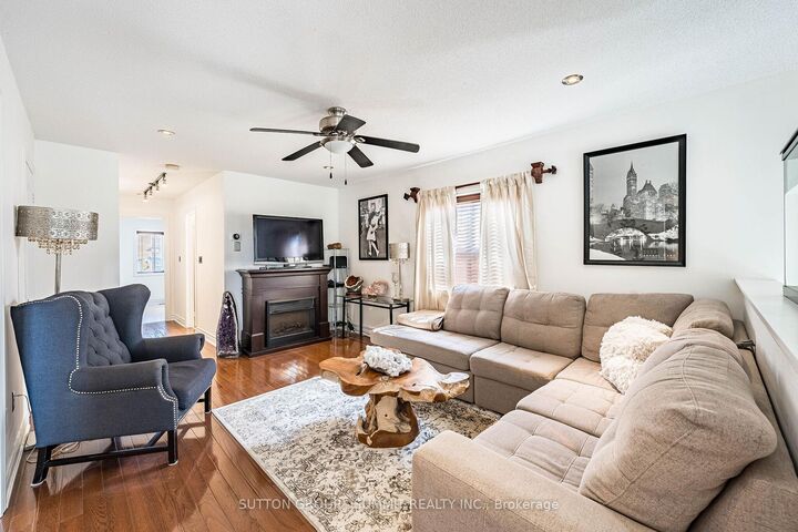 Property Photo: 139 Oceanpearl Crescent ON L1N 0C7
