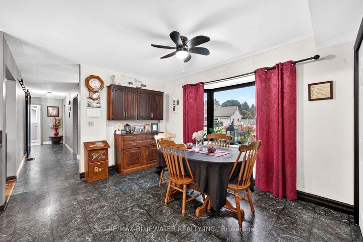 Property Photo:  210 Hill Street  ON N0M 1L0 