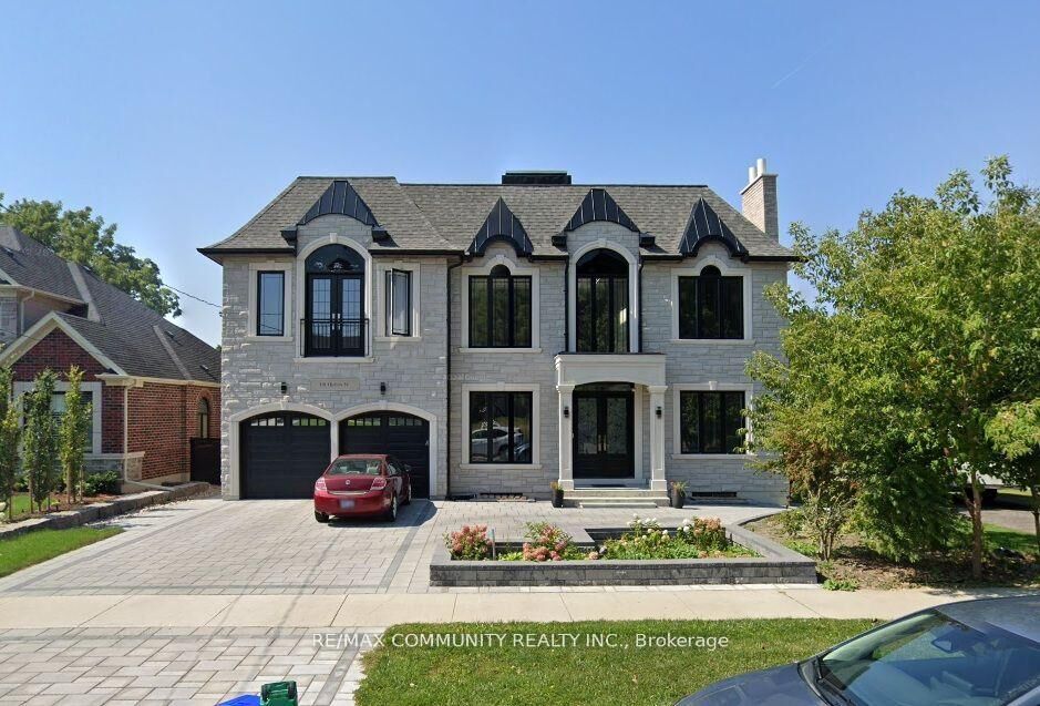 Property Photo:  118 Queen Street  ON L1M 1C3 