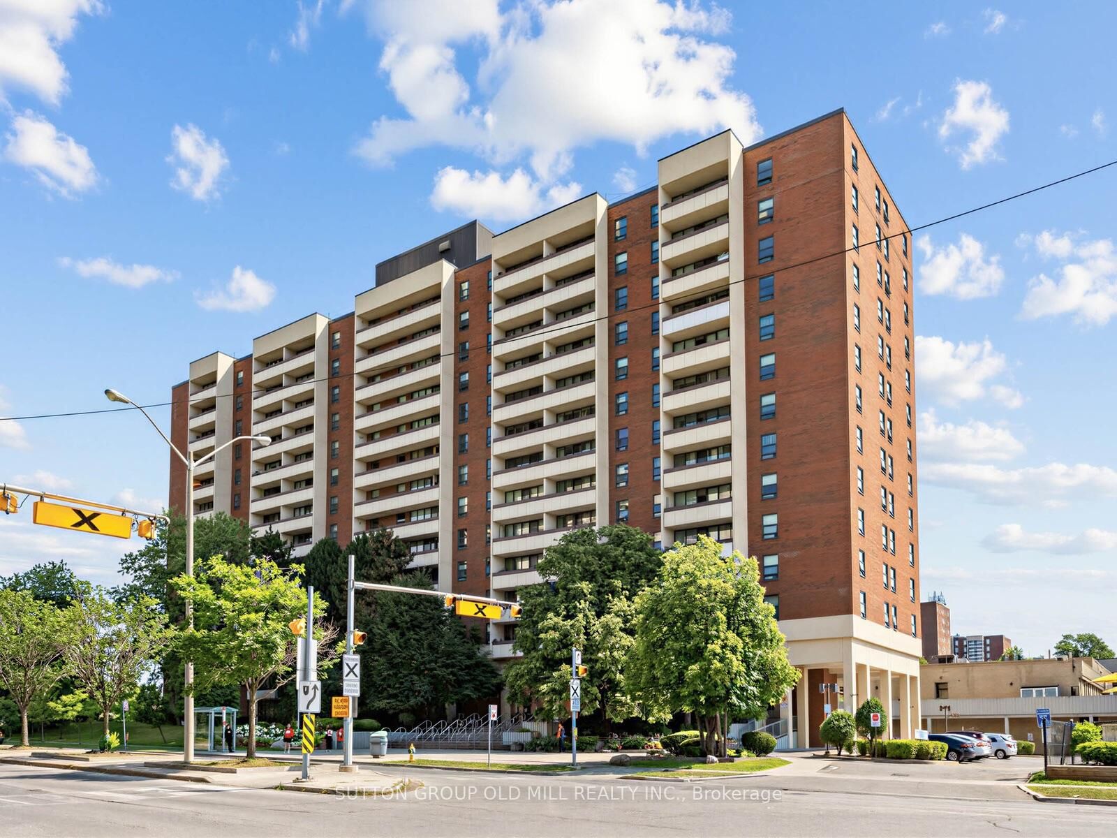 Property Photo: 455 Sentinel Road 1001 ON M3J 1V5