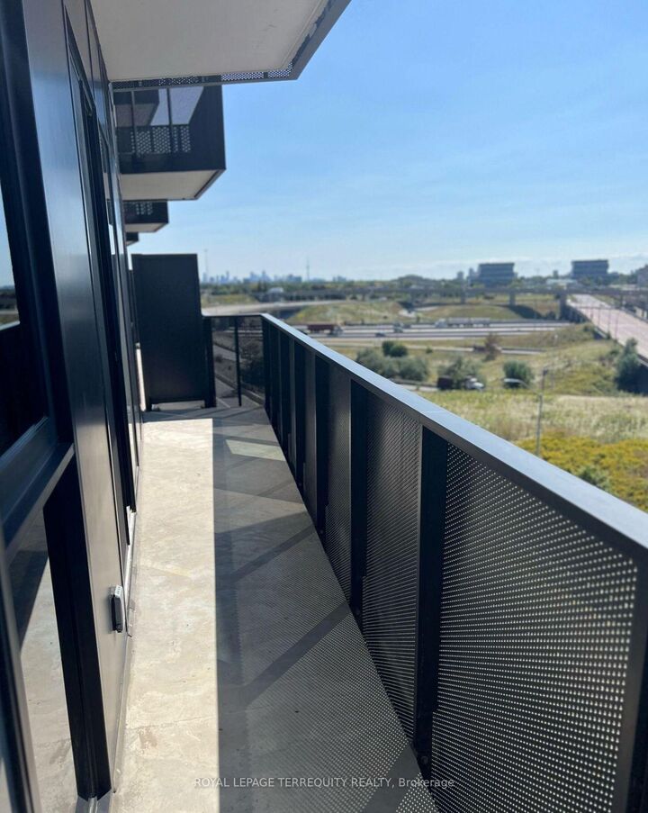 Property Photo: 30 Tretti Way 720 ON M3H 0E3