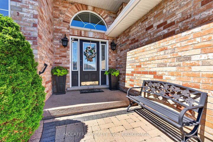 Property Photo: 9 Hartwood Crescent ON K7R 3L1