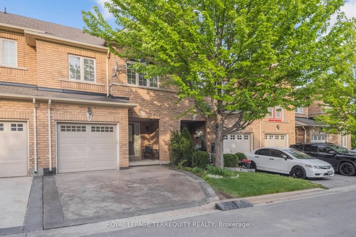 Property Photo:  7 Bamboo Grove  ON L6R 0L9 