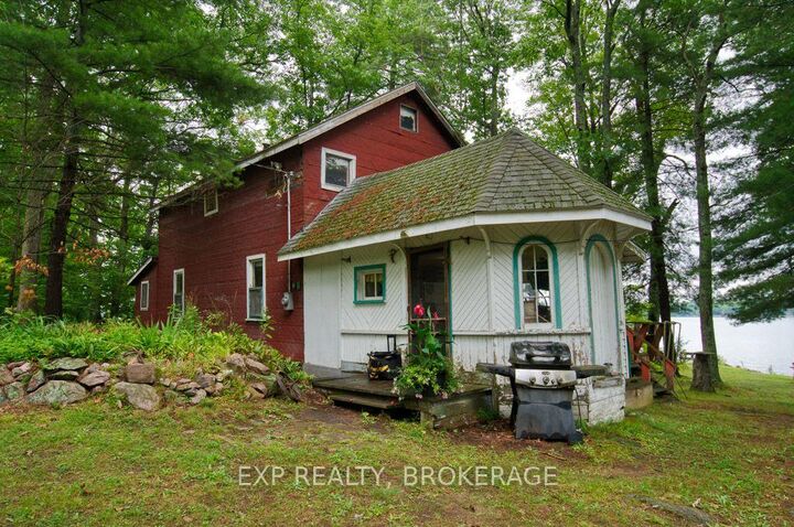 Property Photo: 148B Oak Shores Lane ON K0H 2V0