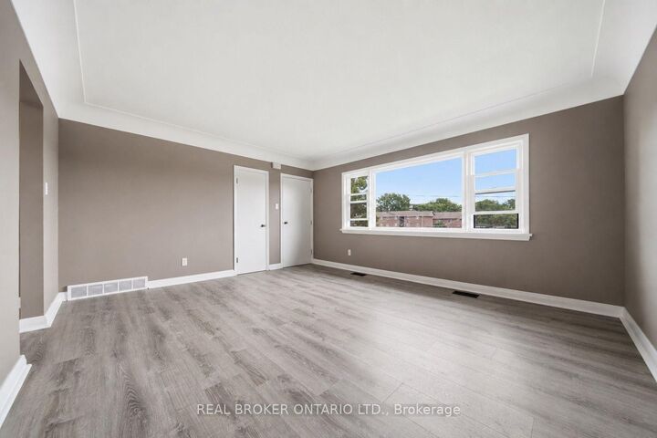 Property Photo:  293 Highland Road E A  ON N2M 3W6 